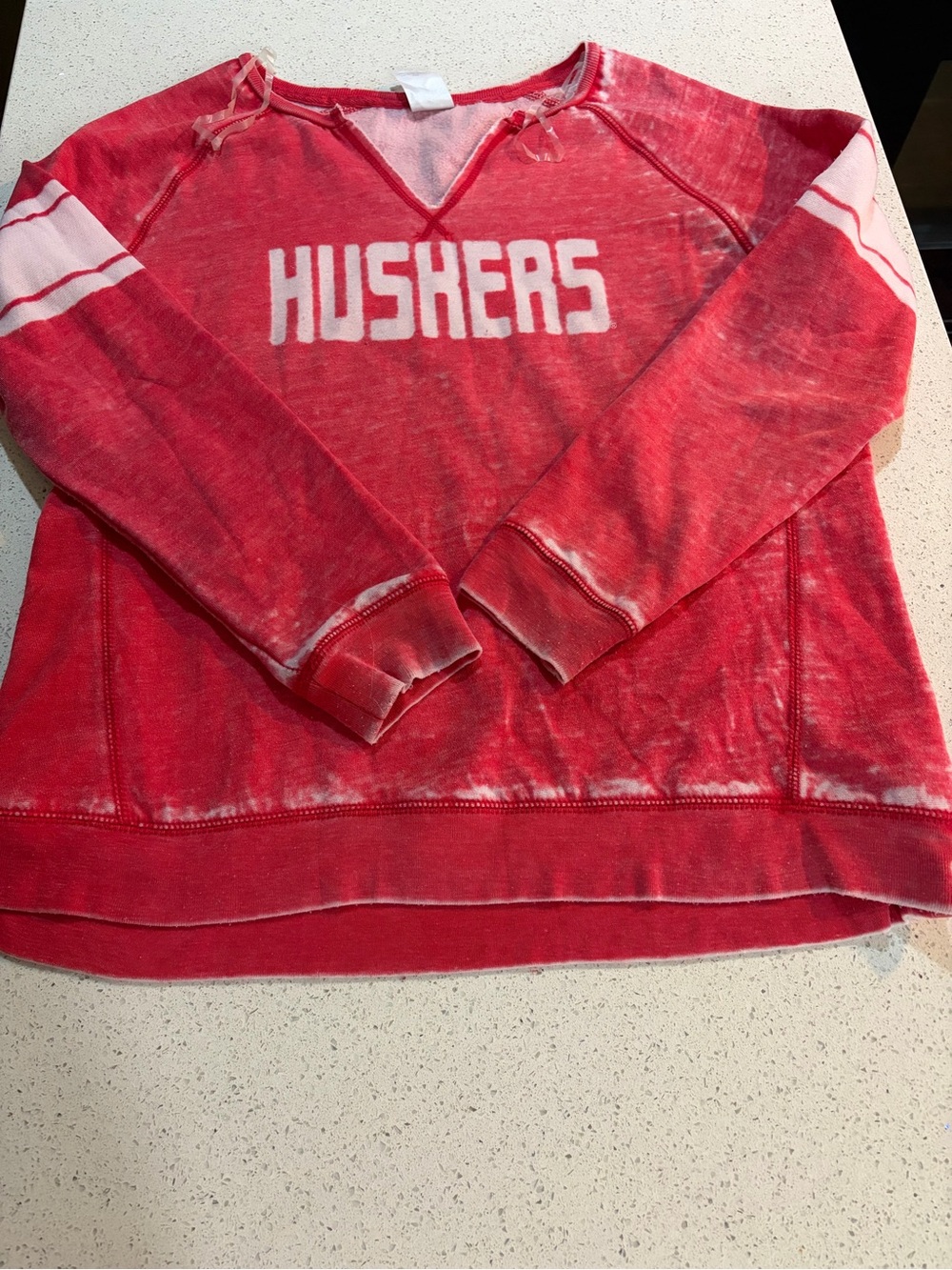 HUSKERS Huskers Bleached Red Graphic Sweatshirt